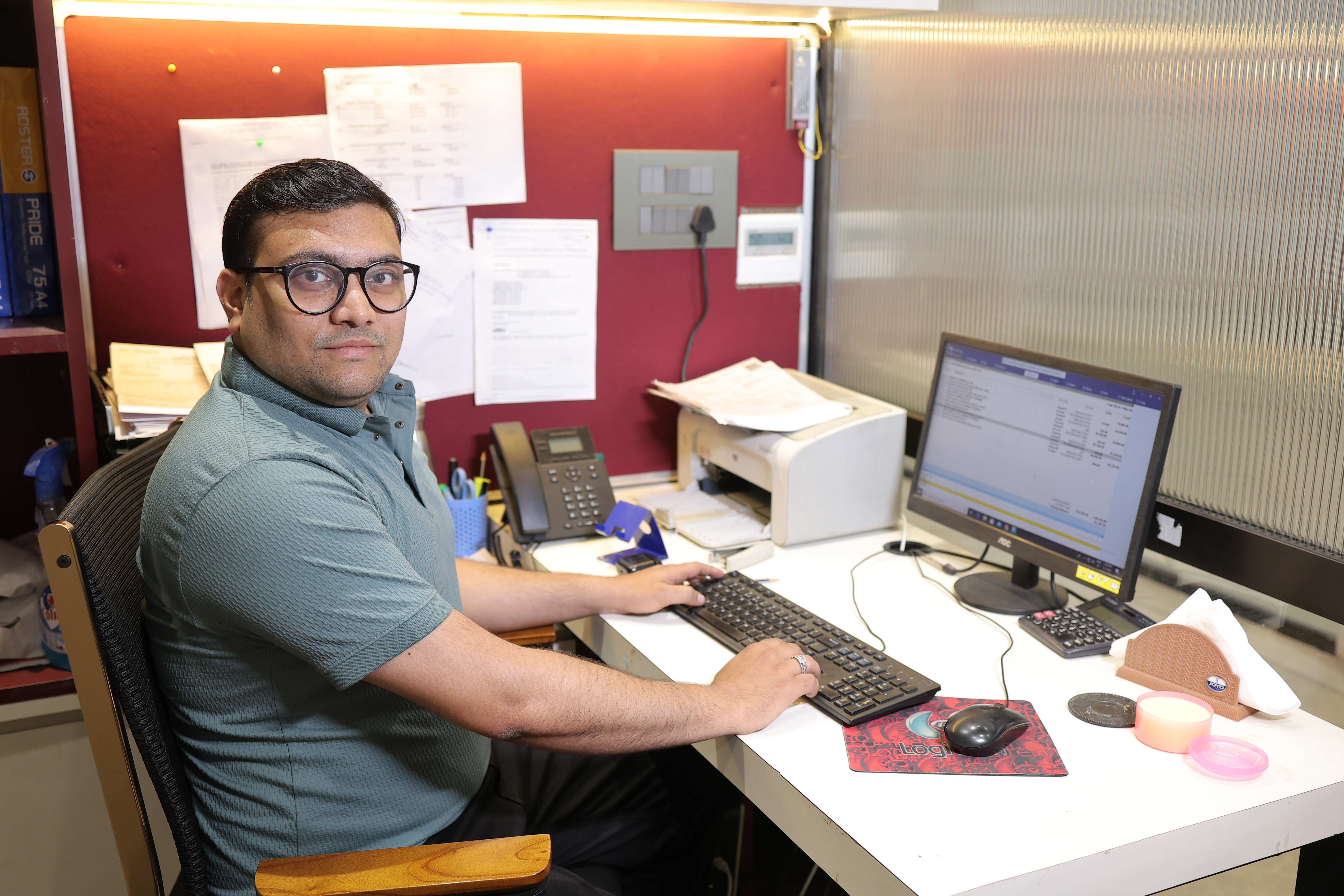 Tirupati Glass office operations desk